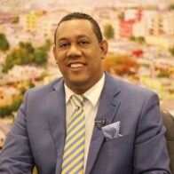 Regidor Ramón Altagracia exige explicación a Betty Gerónimo por suspensión del Carnaval en SDN