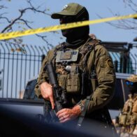 Trump anunció que enviará agentes del ICE a los aeropuertos el lunes para reforzar la seguridad