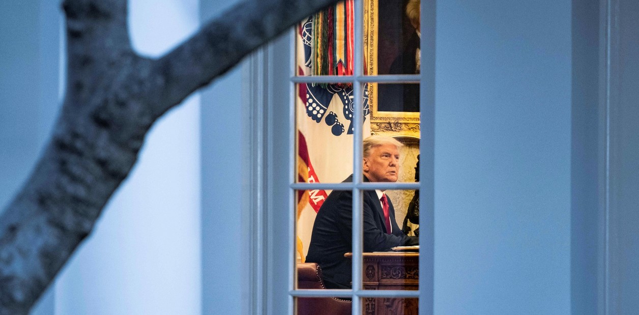 Trump permanece en su residencia de Mar-a-Lago mientras sigue el conflicto con Irán