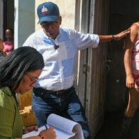 DASAC implementa en Gaspar Hernández protocolo de emergencia con entrega de electrodomésticos, enseres y raciones crudas