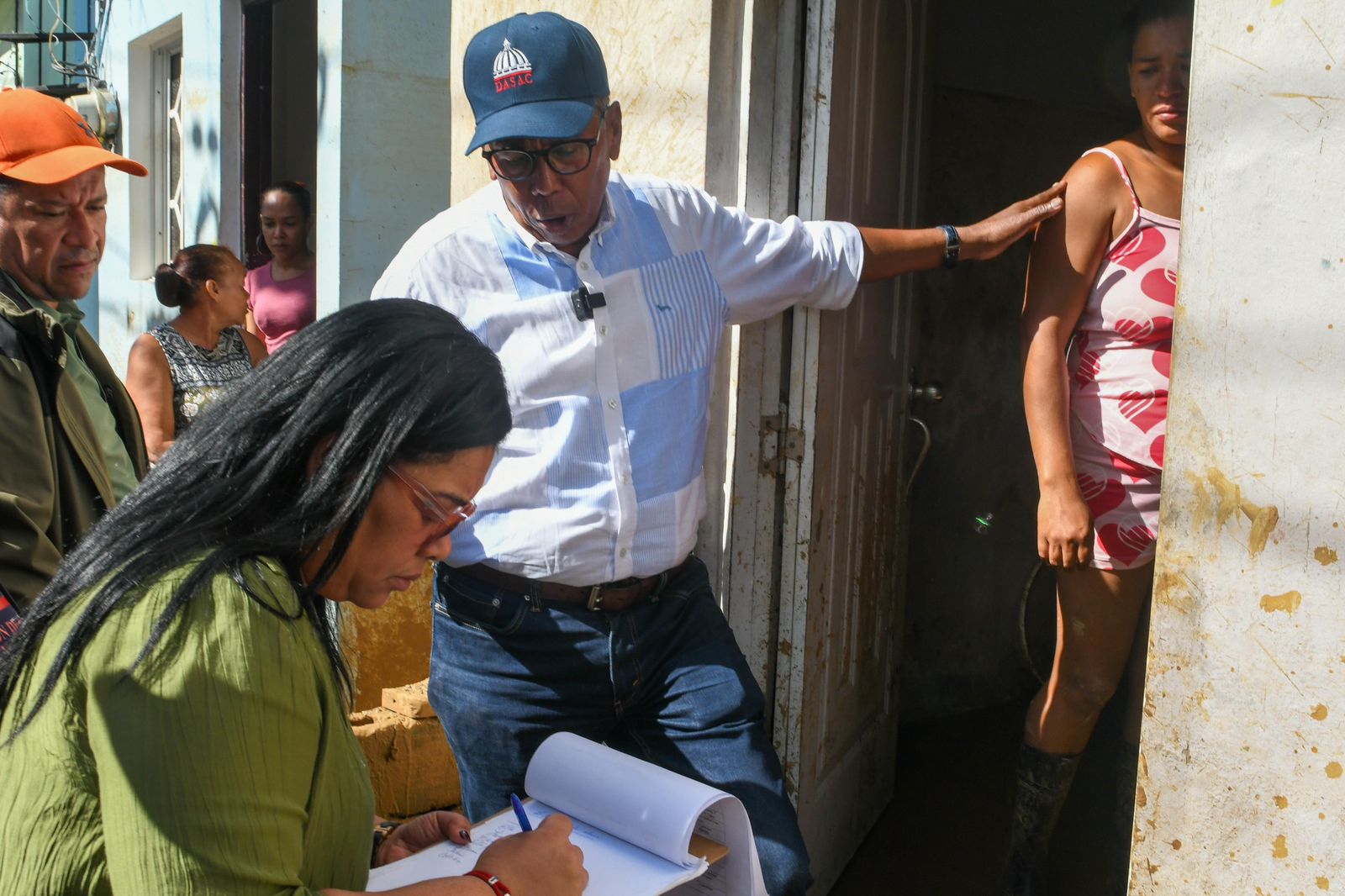 DASAC implementa en Gaspar Hernández protocolo de emergencia con entrega de electrodomésticos, enseres y raciones crudas