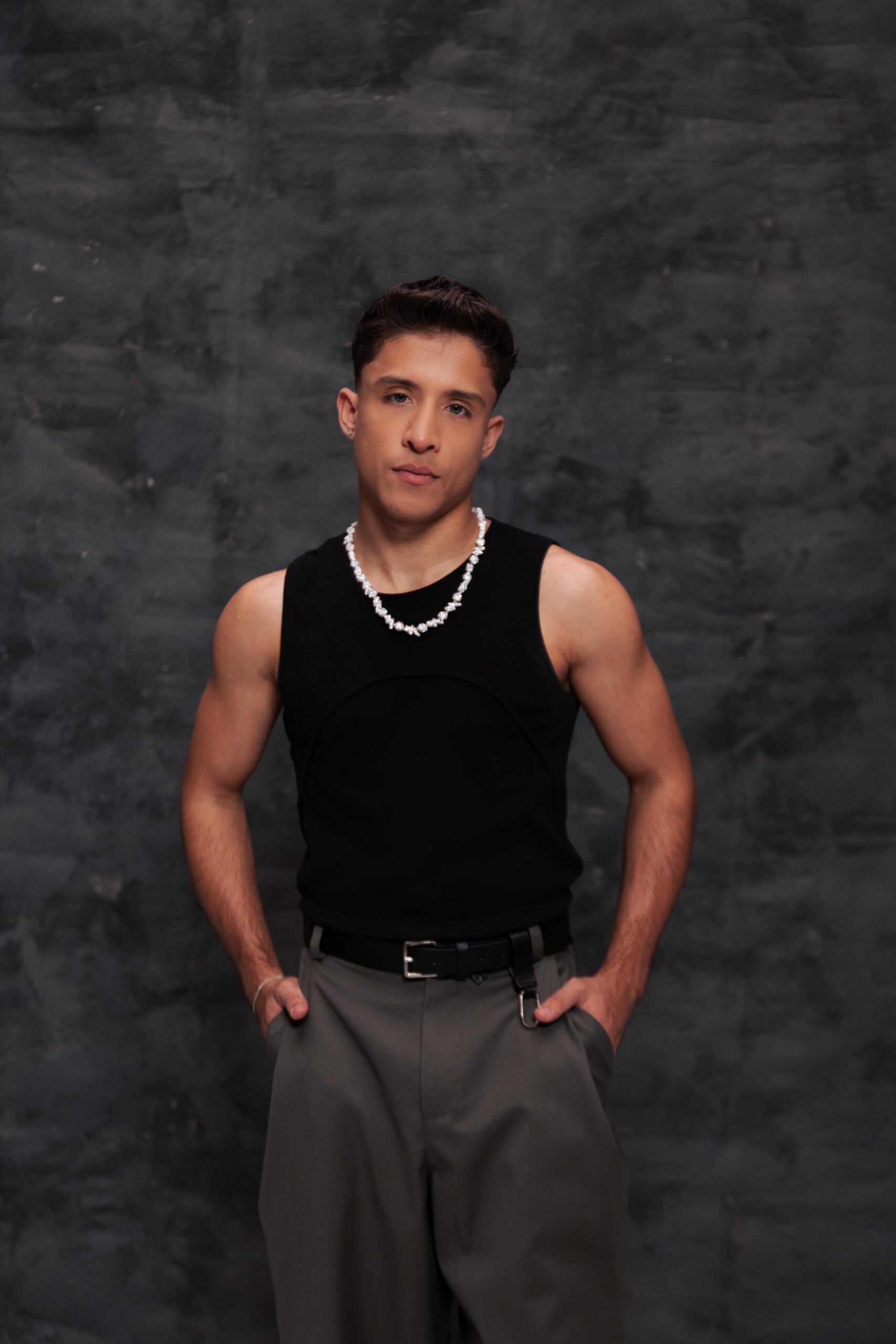 Aron Luix rinde homenaje a sus raíces dominicanas con el lanzamiento de “La Romana”