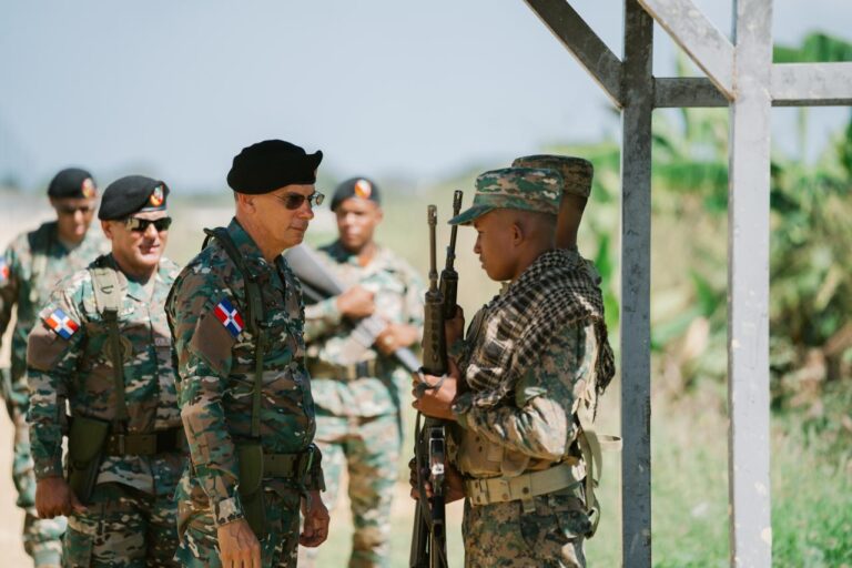 Comandante General del Ejército recorre frontera Norte