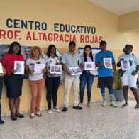 APMAE del Centro Educativo Altagracia Rojas protesta en Bayaguana por construcción de comedor escolar