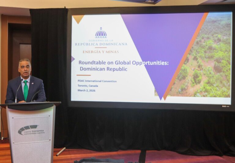 Ministro Santos presenta en Toronto modernización minera y avance estratégico en tierras raras
