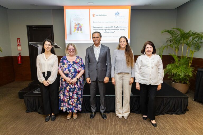 Embajada Británica y Save the Children Dominicana lanzan iniciativa “Conexión Segura”