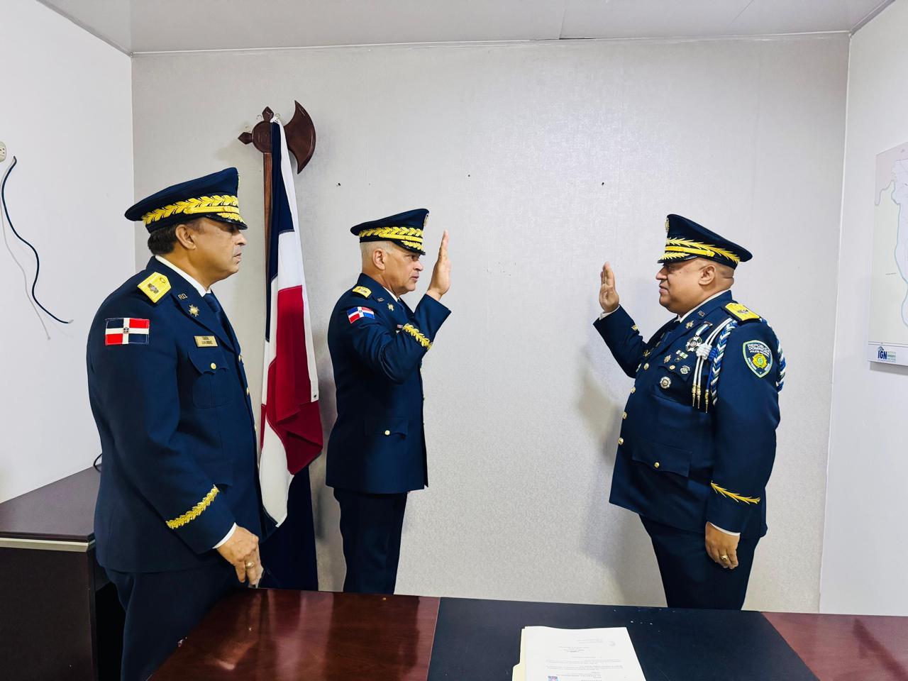 Juramentan a puertas cerradas nuevo director de la Policía en Santiago
