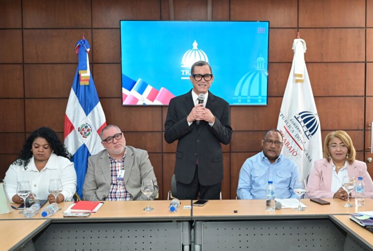 Ministerio de Trabajo y UNI Américas firman memorándum por los derechos laborales en República Dominicana
