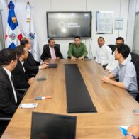 Ministro de la Juventud recibe a estudiantes del ITLA clasificados en competencia de la NASA