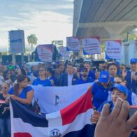 ADP protesta por malas condiciones escuelas en Santiago; amenaza con sesión permanente si educación no soluciona demandas