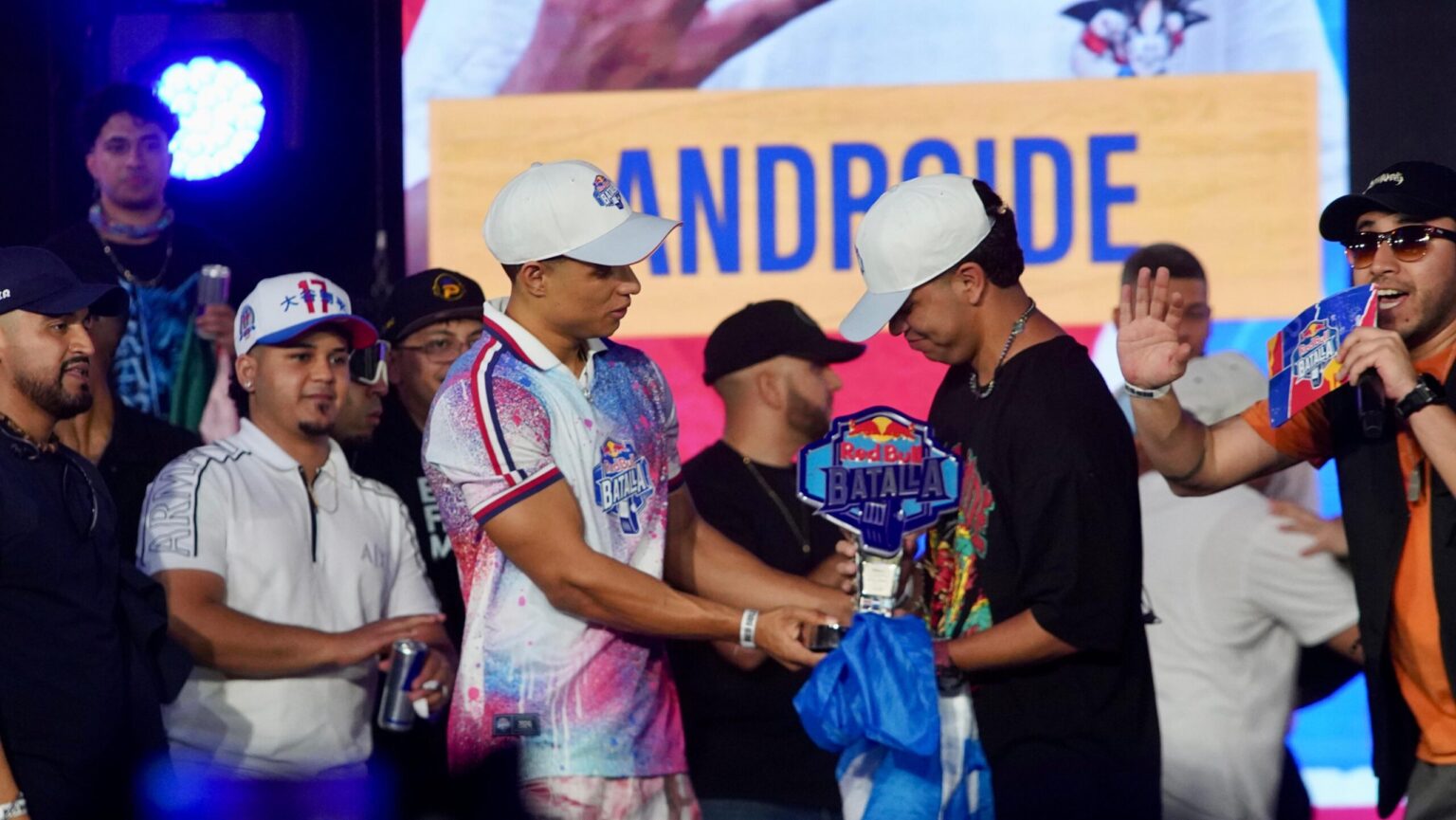 El hondureño Androide se corona campeón de la Red Bull Batalla Centroamérica 2026 en Santo Domingo