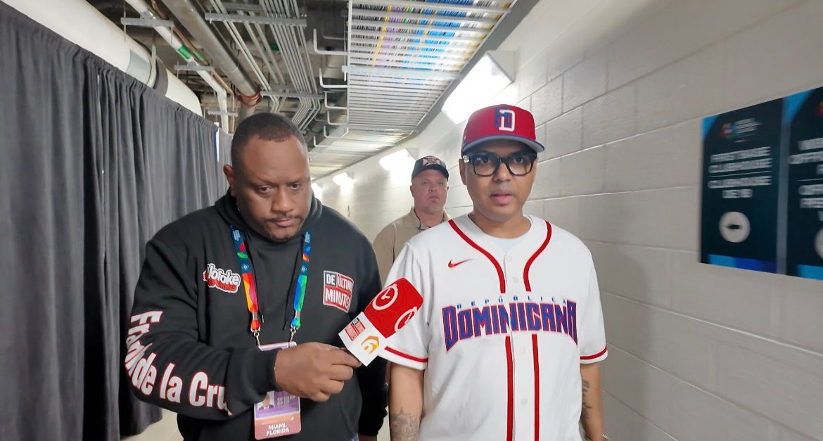 Santiago Matías destaca unidad de los dominicanos tras lanzar la primera bola en el Clásico Mundial