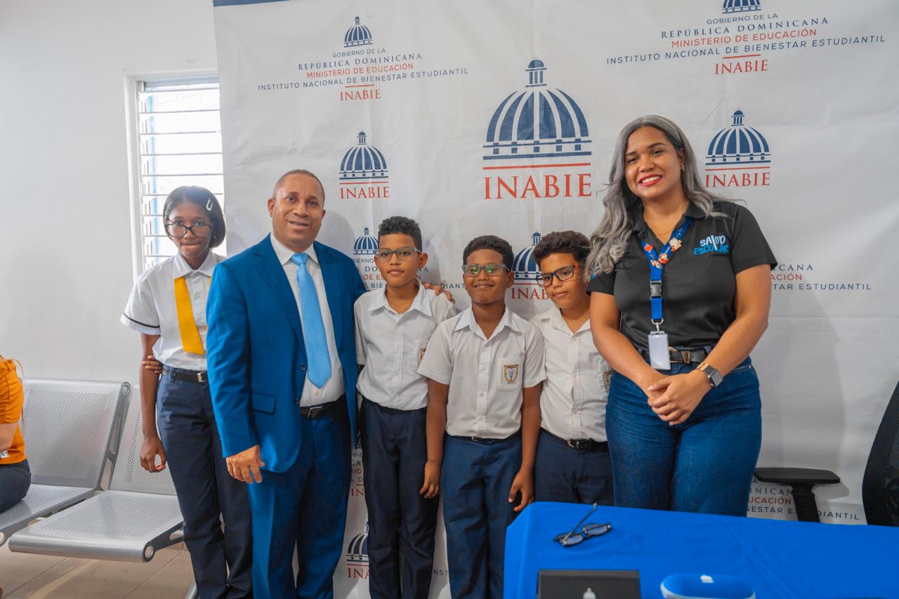 Ministerio de la Presidencia coordina expansión del programa “Salud Escolar” en 580 centros educativos