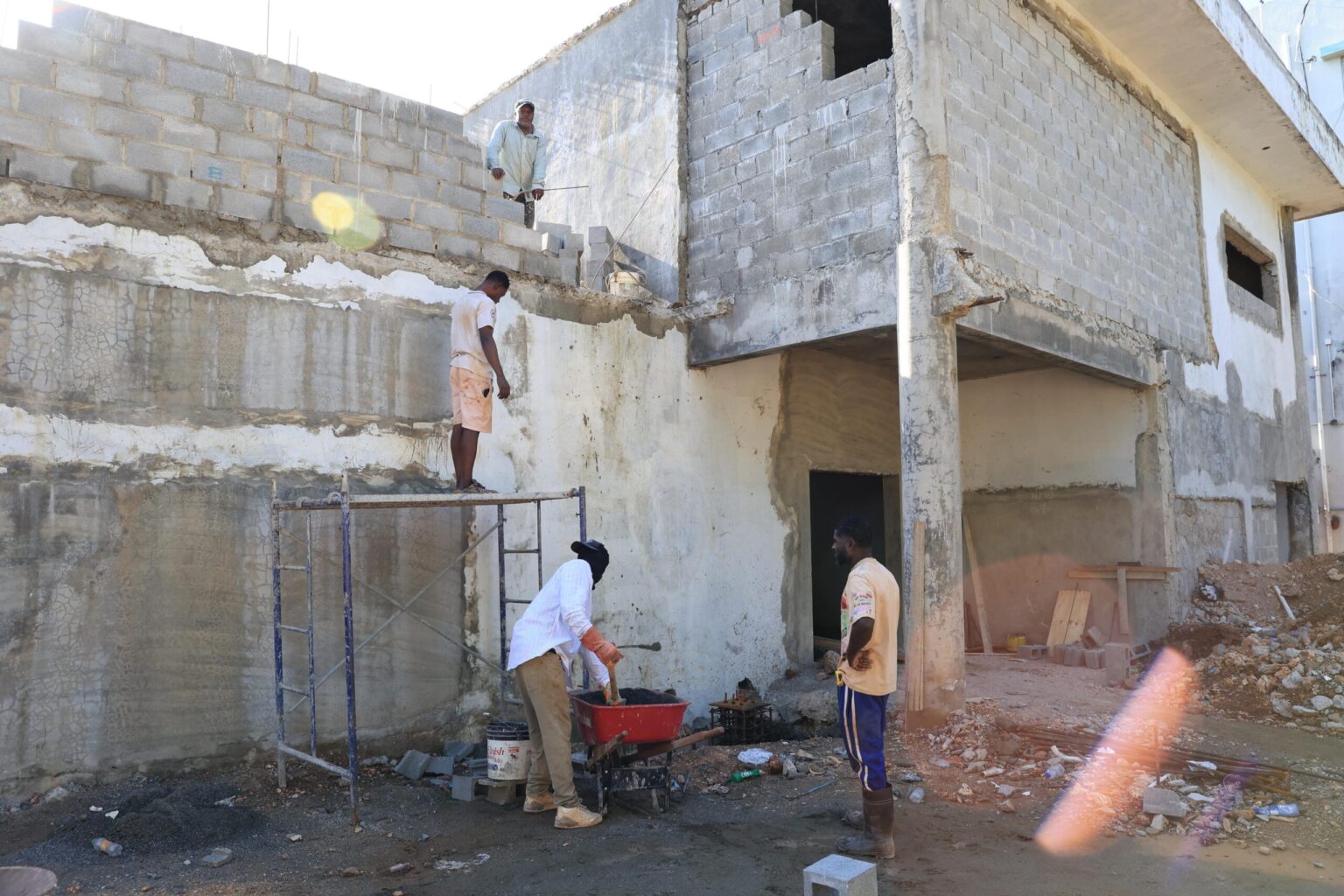 SNS supervisa construcción de Unidad de Quemados Pediátrica del Robert Reid