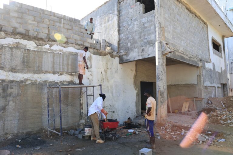 SNS supervisa construcción de Unidad de Quemados Pediátrica del Robert Reid