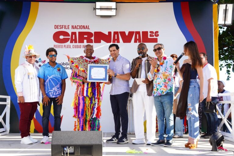 Desfile Nacional de Carnaval 2026 llena de color, música y alegría el malecón de Santo Domingo