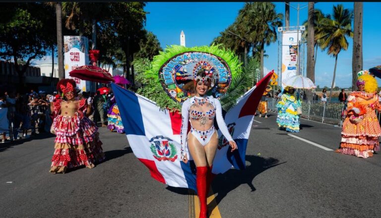 Delegación de Bonao brilla en el Desfile Nacional de Carnaval con colorido y tradición