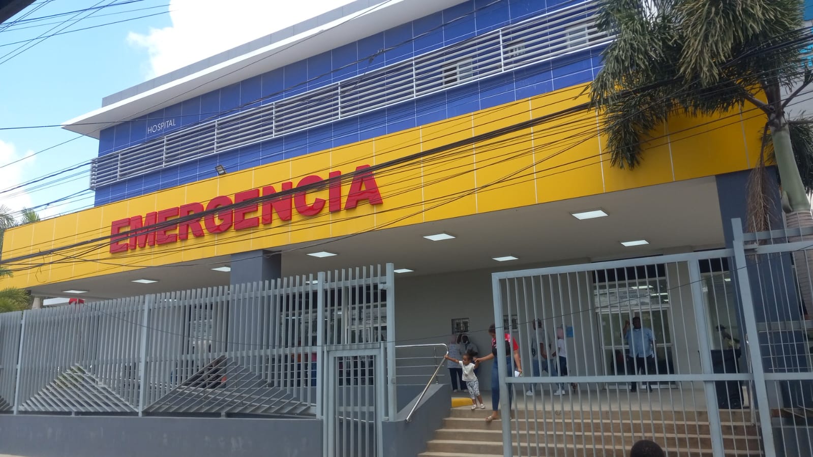 Denuncian prolongado apagón en hospital municipal de Boca Chica que afecta servicios médicos