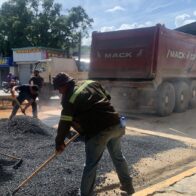Autoridades ejecutan jornada de bacheo en El Limón previo a Semana Santa 2026