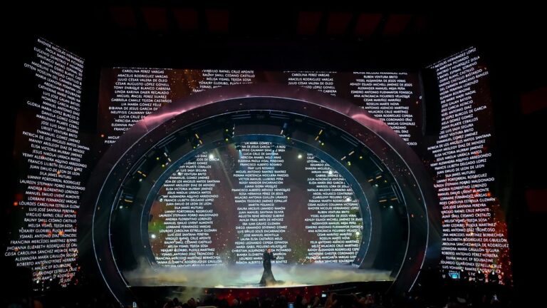 Emotivo “In Memoriam” en Premios Soberano honra a víctimas del Jet Set y artistas fallecidos en 2025