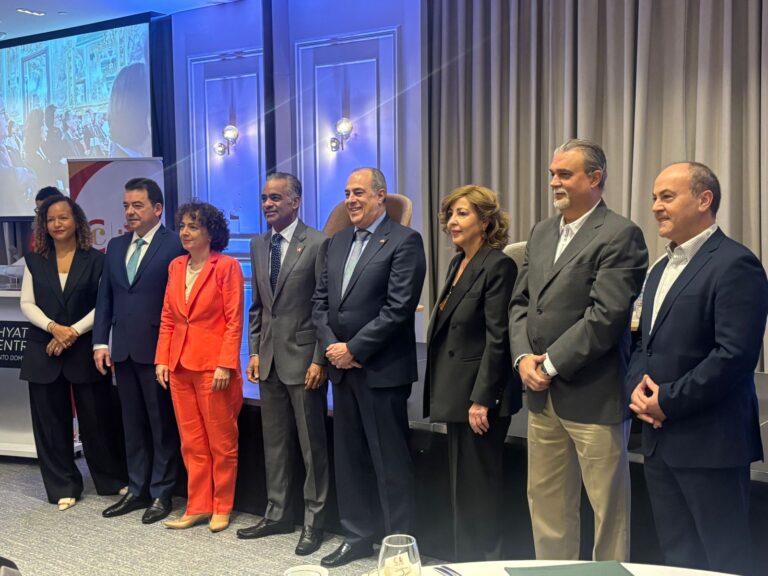 Energía renovable y capital extranjero impulsan nuevo ciclo de inversión en RD