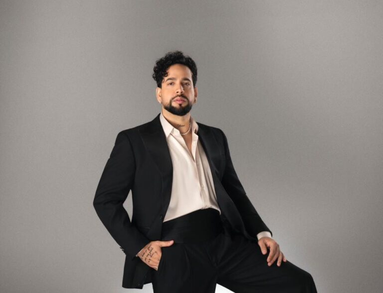 Lemar brilla en Premios Soberano 2026 honrando sus raíces con traje contemporáneo de Wilson Alcequiez
