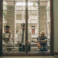 Maluma celebra el arte y la identidad colombiana con "BOTERO" ft. Arcángel y NTG