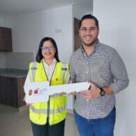 Alofoke Media Group entrega apartamento a Juan Carlos Pichardo, ganador del quinto lugar de La Casa de Alofoke 2