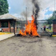 Rápida acción policial evita escalada de protesta frente a Falconbridge en Bonao