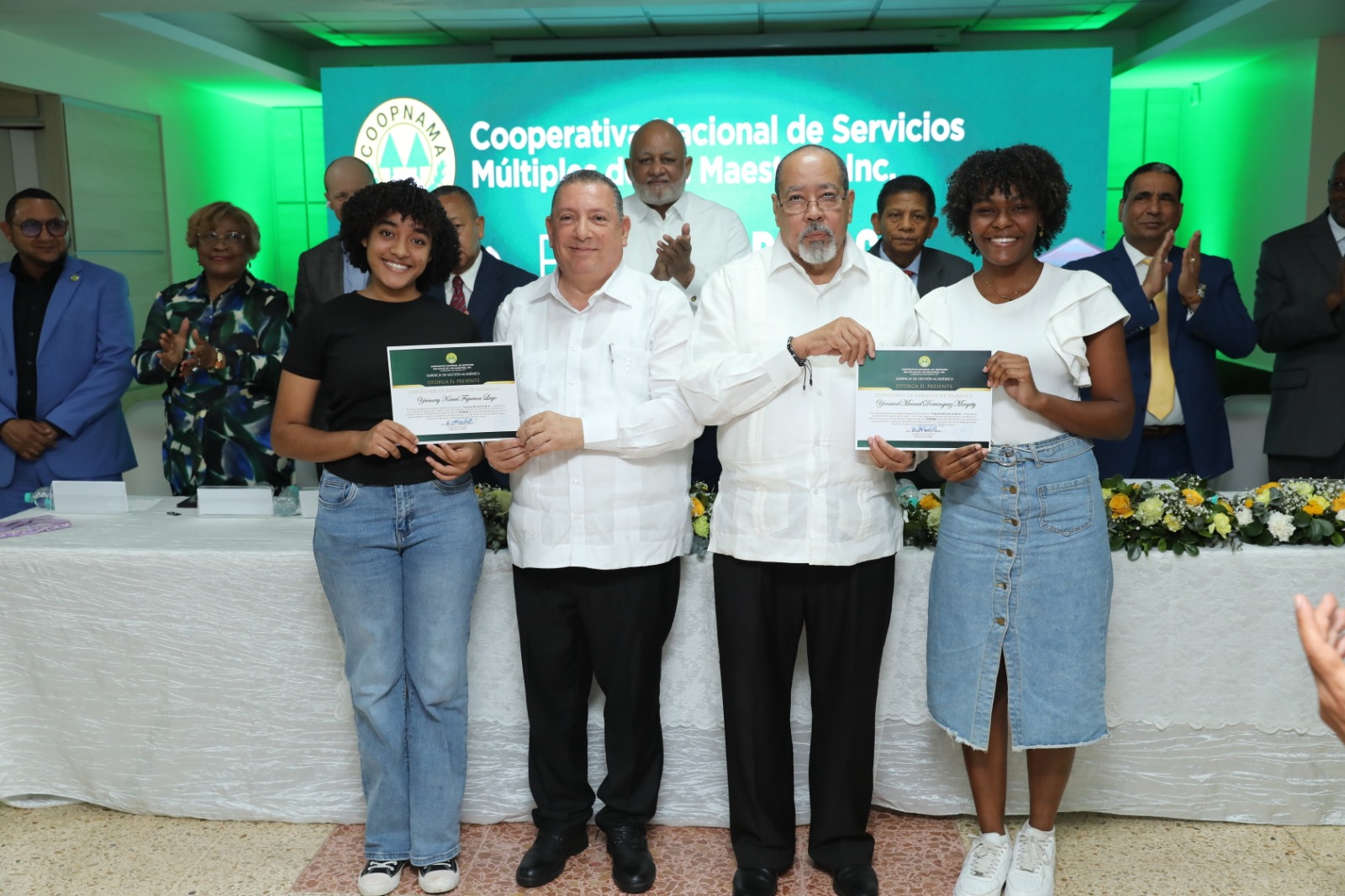 COOPNAMA entrega 425 nuevas becas a hijos de socios