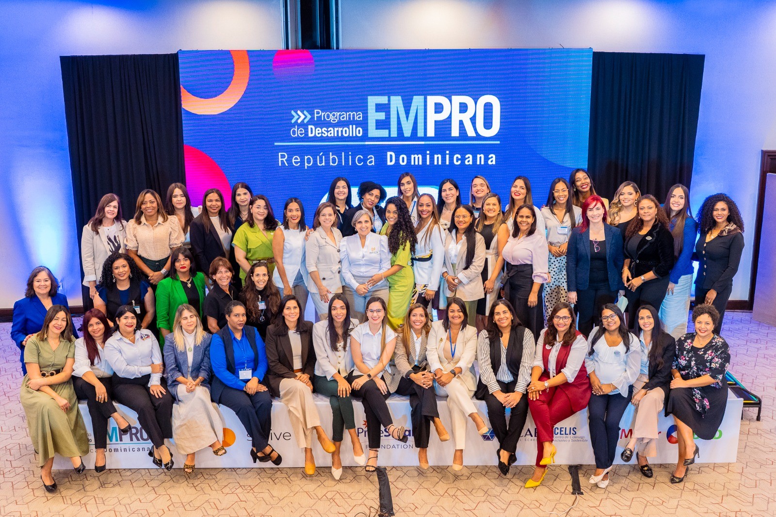 Empresarias del programa EMPRO impulsan crecimiento económico y generación de empleo en el país