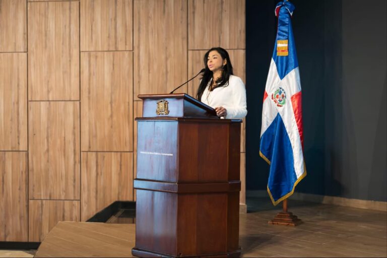 Procuradora destaca que nuevas leyes fortalecen la transparencia y la lucha contra la corrupción