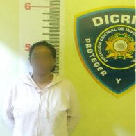 Policía Nacional apresa mujer con orden de arresto por delito electrónico en La Vega