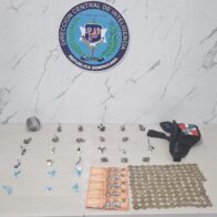 Operativos dejan 11 detenidos y más de 300 porciones de drogas en Santiago, San Pedro de Macorís y Duarte
