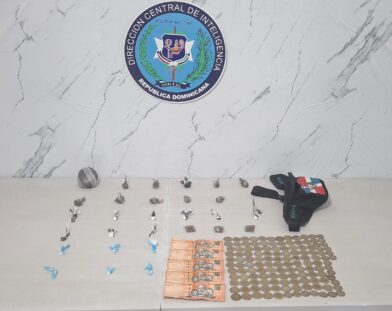 Operativos dejan 11 detenidos y más de 300 porciones de drogas en Santiago, San Pedro de Macorís y Duarte