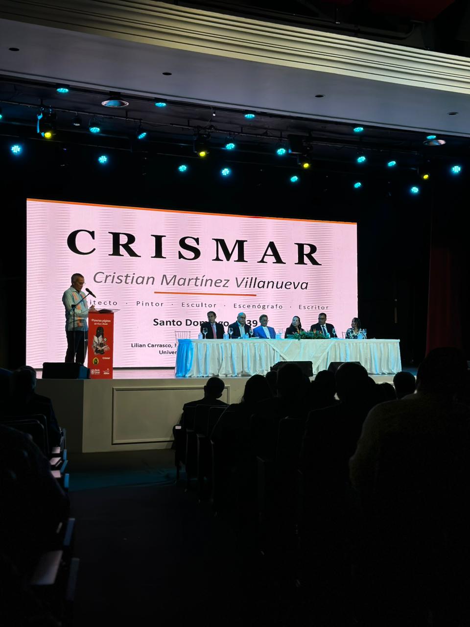 Cristian Martínez Villanueva presenta Primeras páginas del Nuevo Mundo