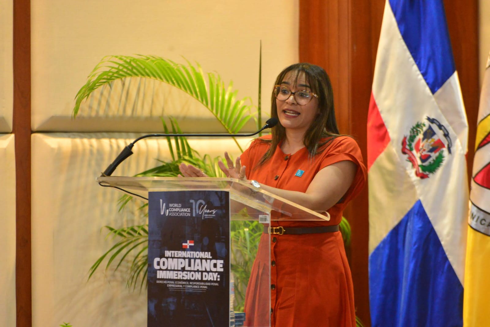Presidenta de la WCA-RD, Tania de León.
