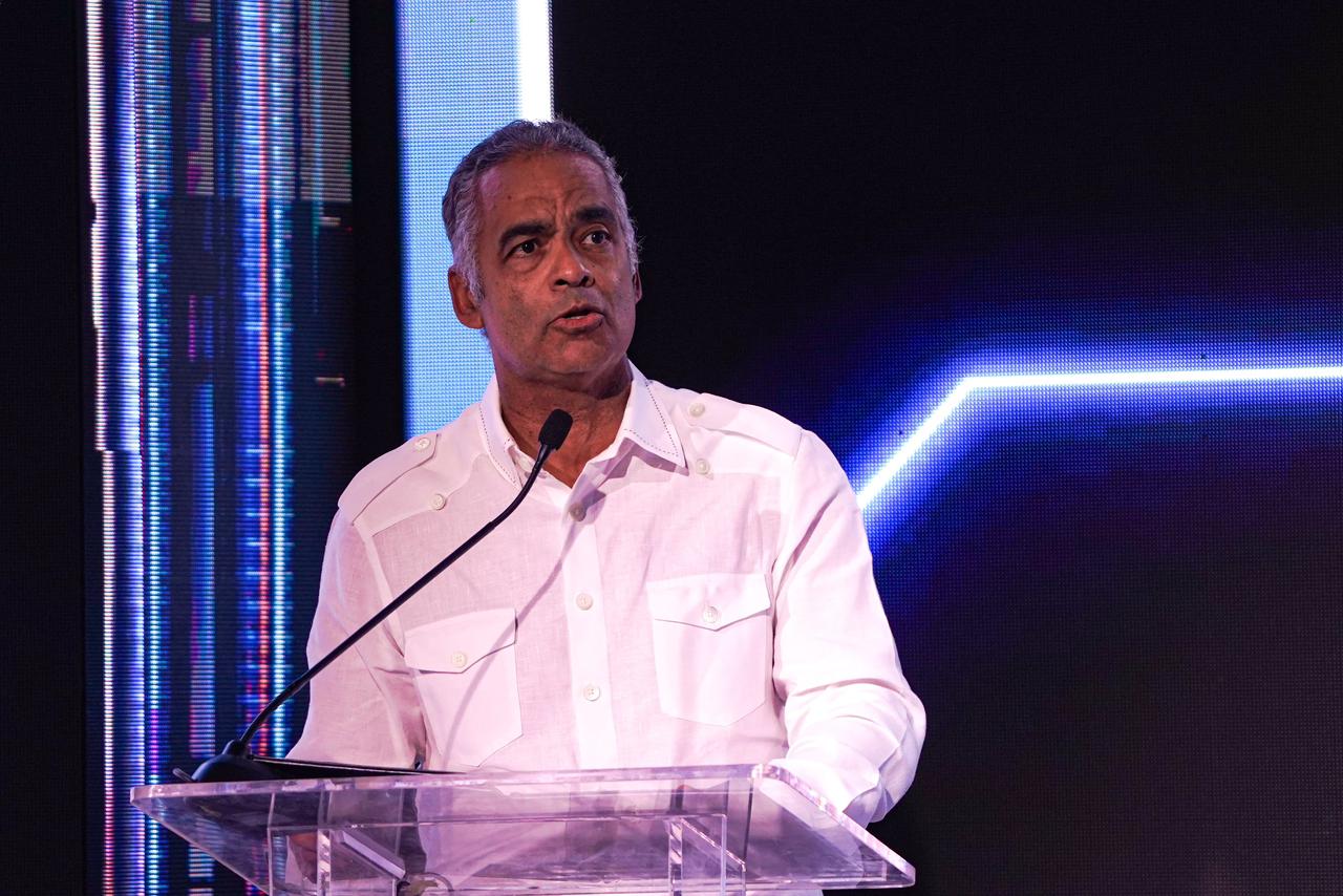 Joel Santos destaca resiliencia energética durante inauguración de Manzanillo Power Land
