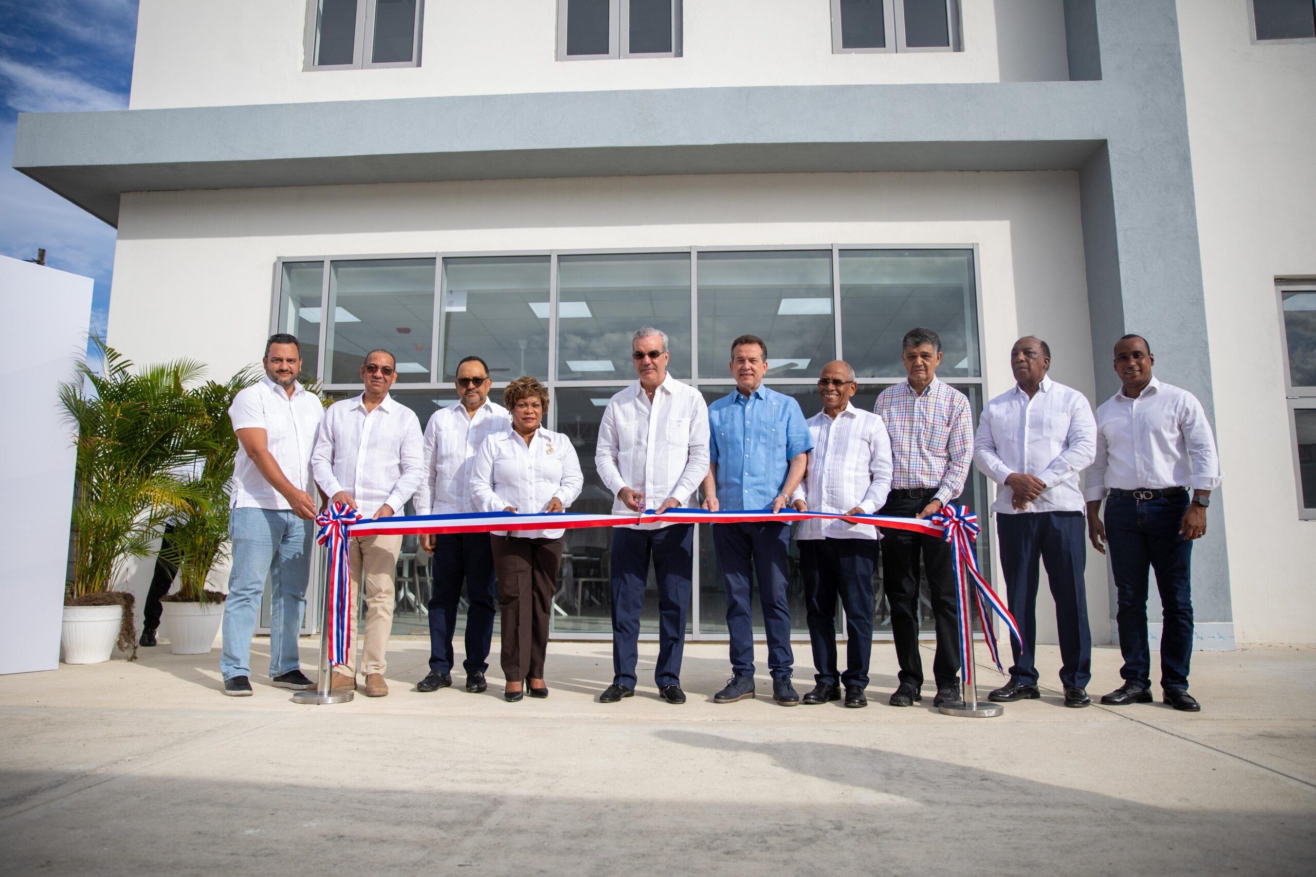Abinader inaugura nuevo edificio administrativo de la OMSA para fortalecer el servicio a la ciudadanía