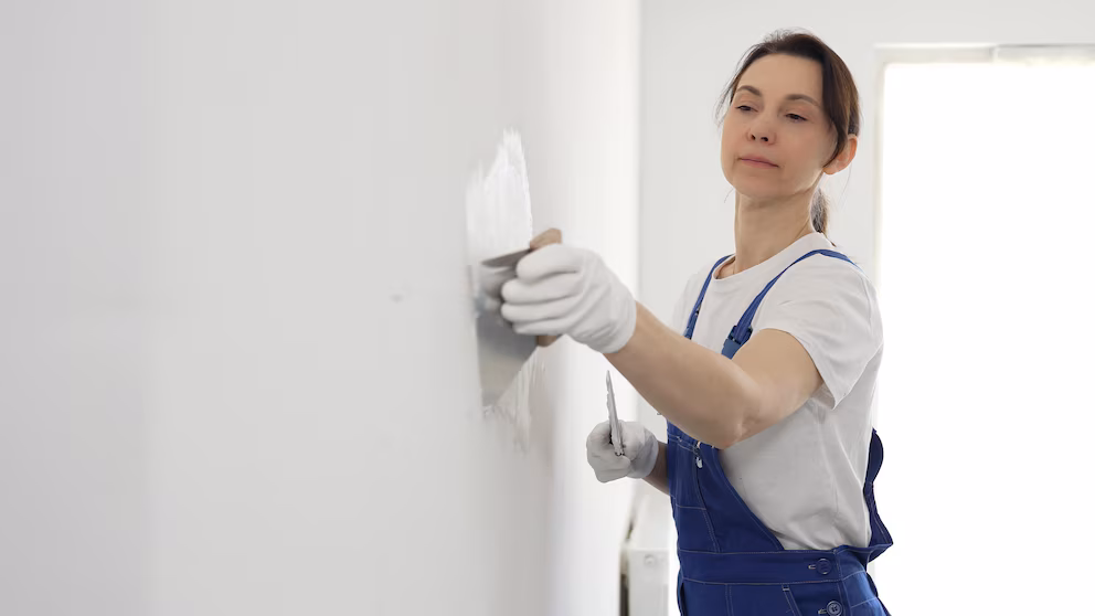 Empleo femenino en la construcción alcanza su nivel más alto en 11 años, con 166.833 mujeres en España