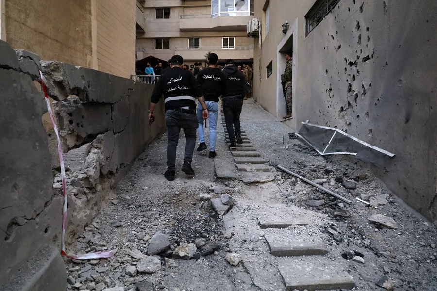 Nueve muertos y 46 heridos en Líbano por bombardeos de Israel, que ordena desplazamientos