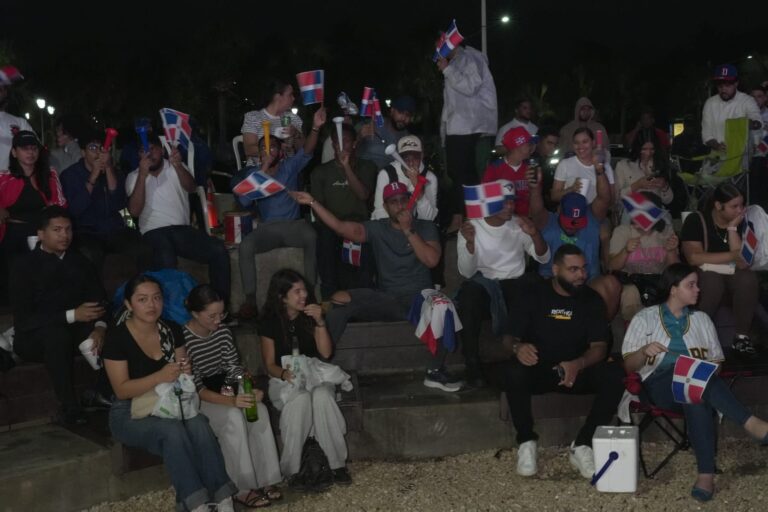 Malecón de Santo Domingo estalla en euforia tras jonrón de Juan Soto