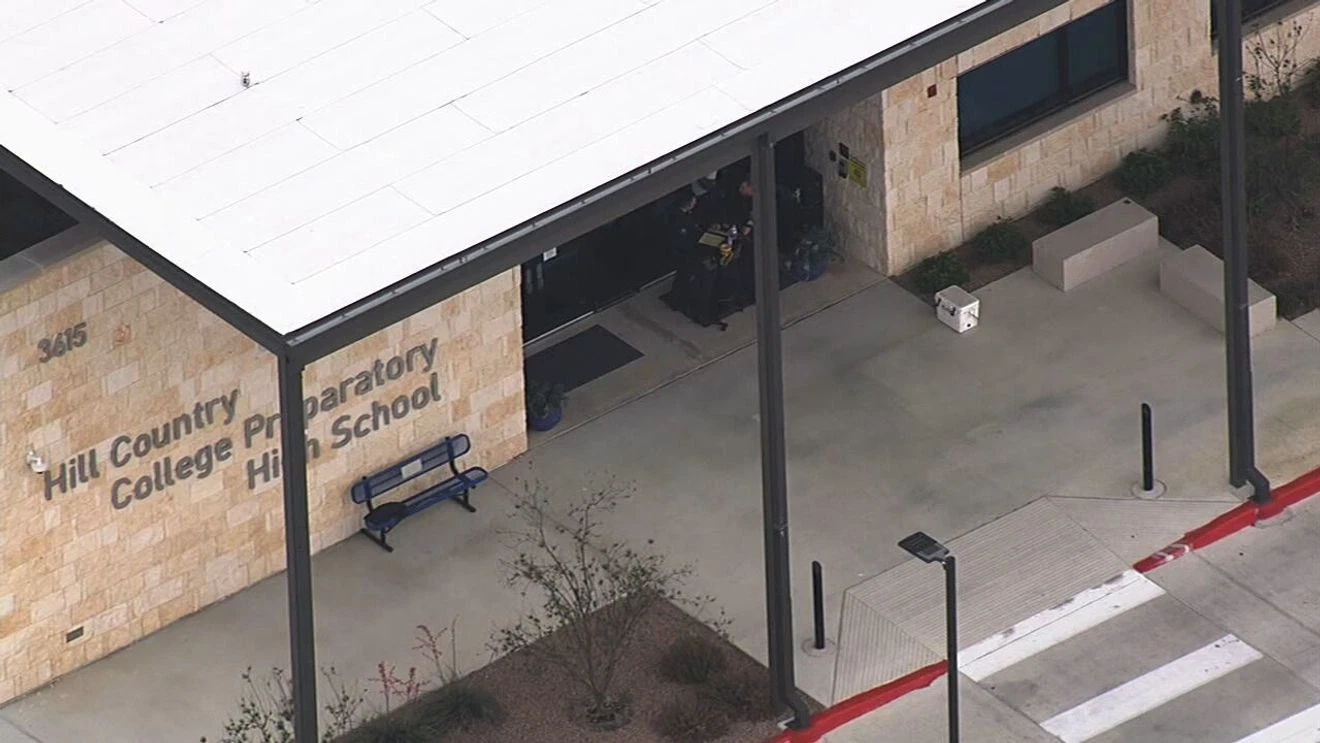 Tiroteo en escuela de Texas deja una docente herida y un estudiante muerto