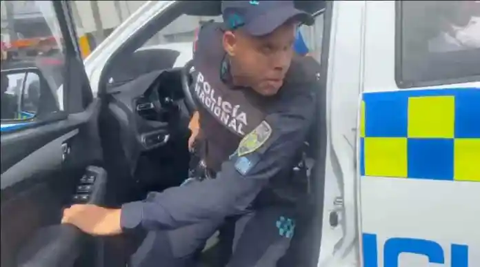 Policía Nacional suspende agente por incidente con periodistas en Santo Domingo Este