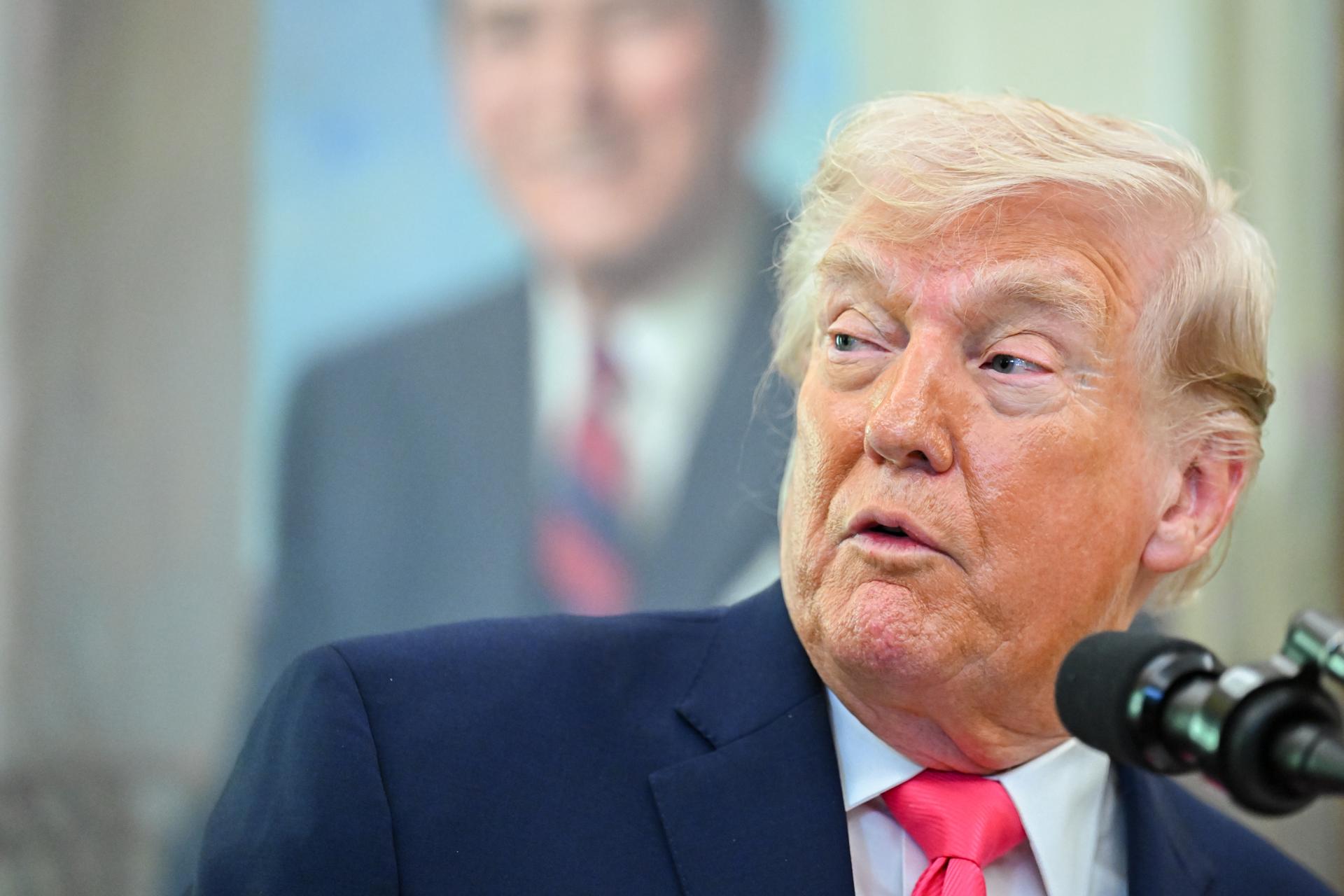El presidente de EEUU llama "estrecho de Trump" al estrecho de Ormuz