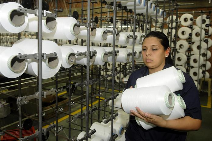 Costos de adaptación de empresas frenan ajuste a reducción de semana laboral en México