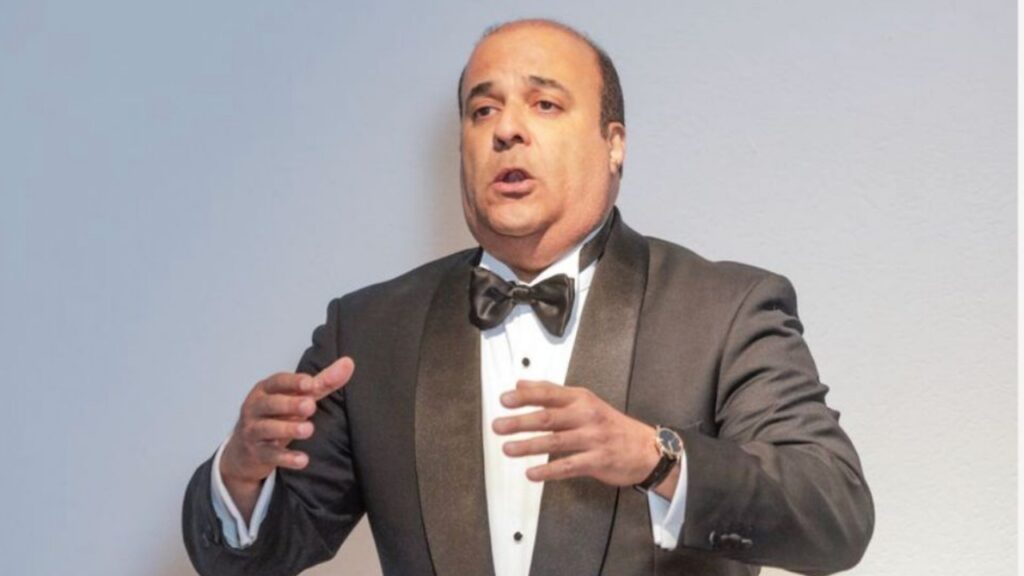 Dos Calles, Espacio Creativo, presenta el concierto operístico con el tenor Enrique Pina