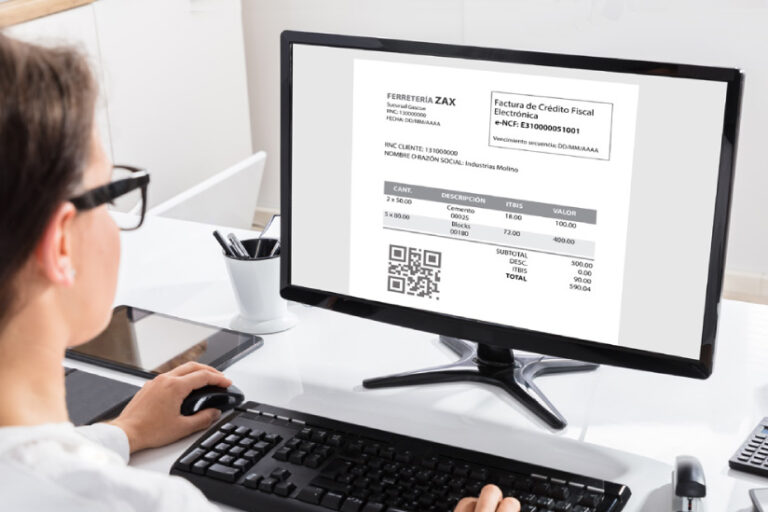 DGII exhorta implementar la factura electrónica.
