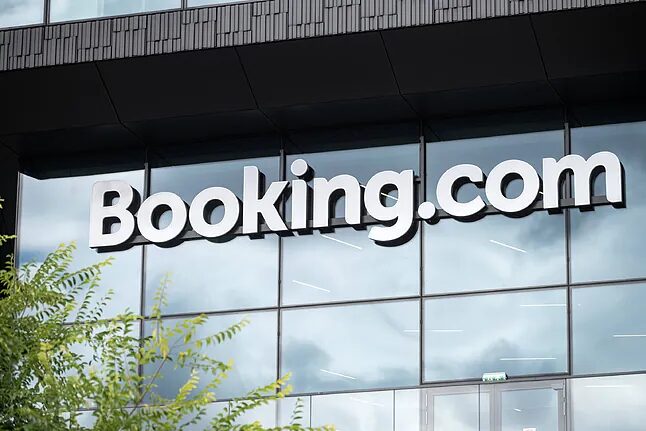 La plataforma Booking.com sufre un ciberataque que expone datos de reservas de clientes