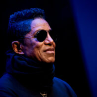 Jermaine Jackson podría enfrentar millonaria indemnización por no responder a demanda civil en California